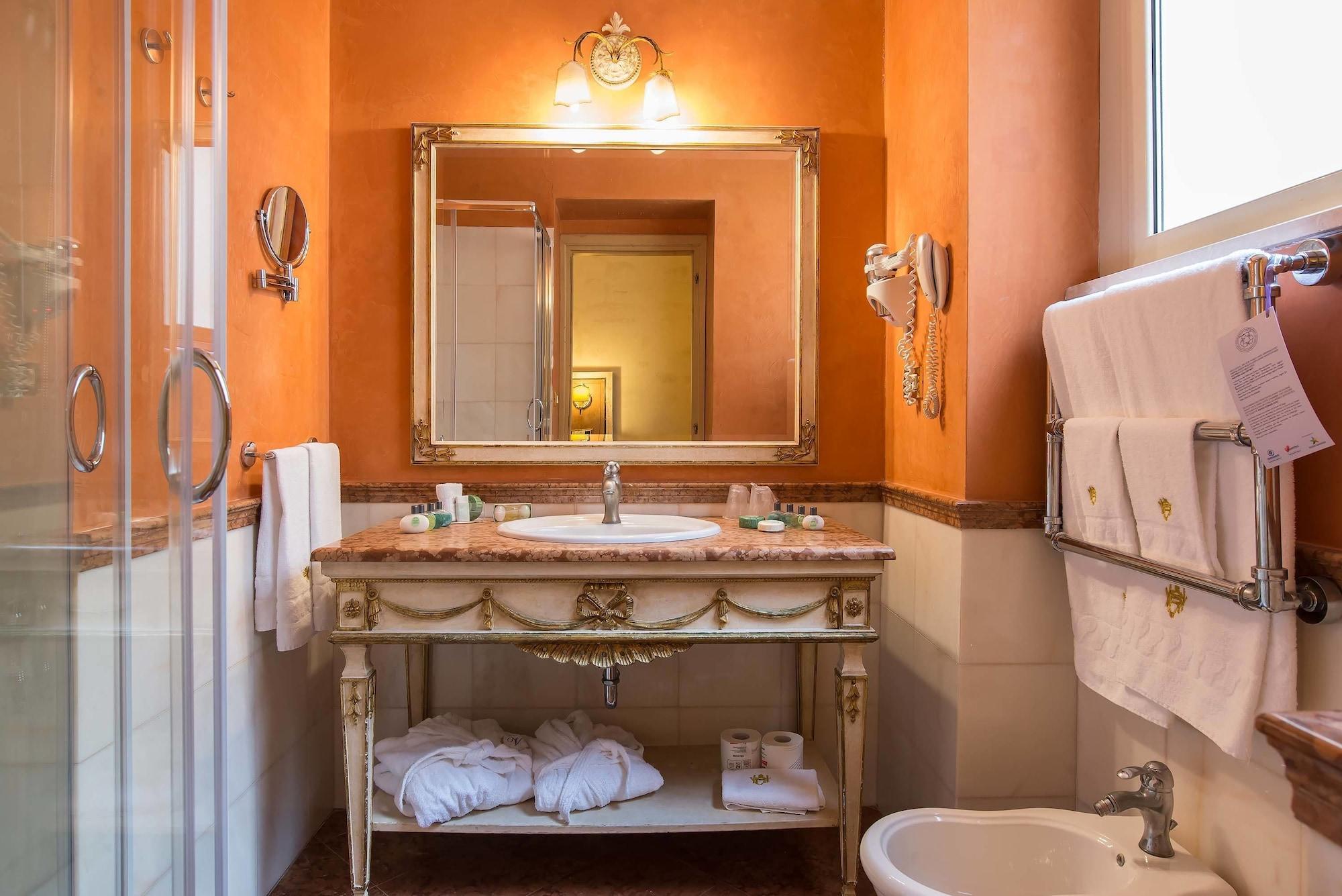 Select Via Veneto 4*